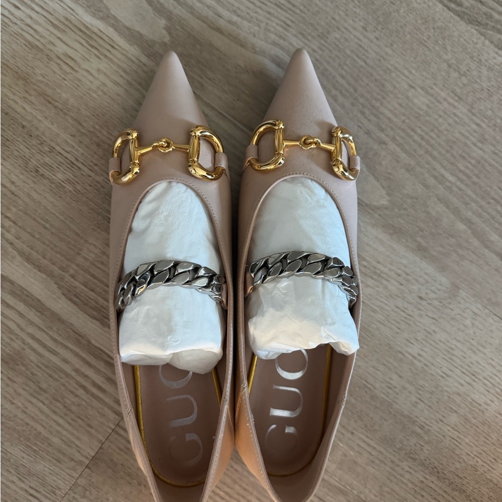 Gucci Women's Beige Loafers with Gold Accent